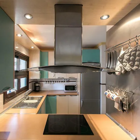 Apartman The Midpoint: Coastal Life Between The Two Beaches *